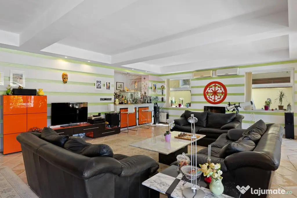 Vilă cu 4 camere de vânzare 921 mp zona Subcetate,Arad