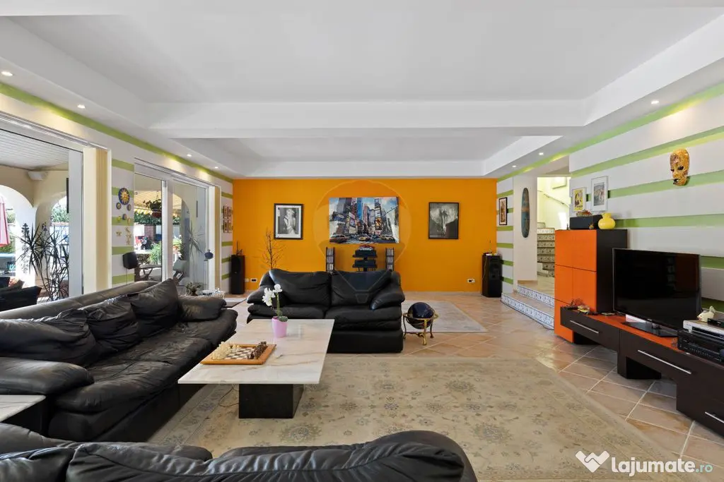 Vilă cu 4 camere de vânzare 921 mp zona Subcetate,Arad