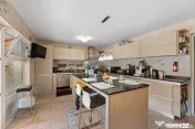 Vilă cu 4 camere de vânzare 921 mp zona Subcetate,Arad