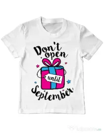 Tricou ADLER copil Dont open until September Alb