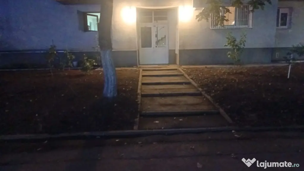Propietar Vand apartament in Aviatiei Mall Promenada