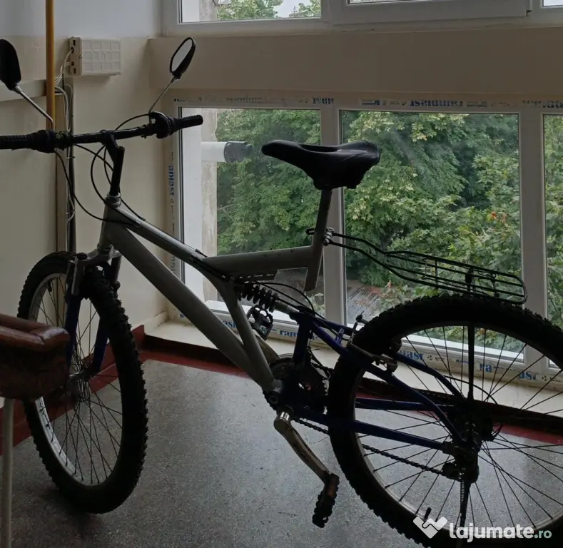 Vând bicicleta Mountain Bike 26"+ 2 perechi de roți rezerva! CITIȚI DESCRIEREA