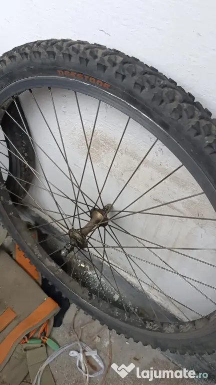 Vând bicicleta Mountain Bike 26"+ 2 perechi de roți rezerva! CITIȚI DESCRIEREA