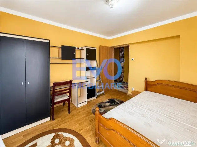 Apartament cu 3 camere de inchiriat, decomandat, zona Garii