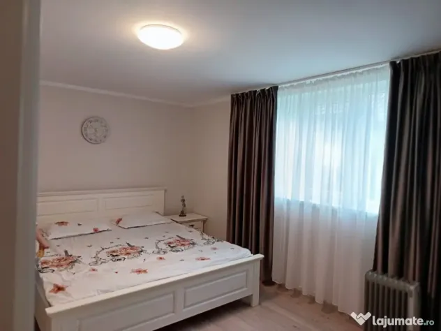 Închiriez casa afacere sau relaxare asfaltat in fata