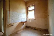 Garsoniera de renovat in centrul statiunii Azuga
