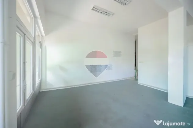 Spațiu Comercial de Închiriat, 75.86 mp, Rogerius - Oradea