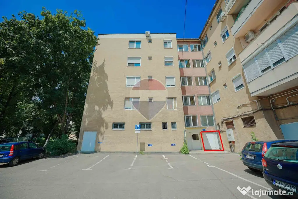 Spațiu Comercial de Închiriat, 75.86 mp, Rogerius - Oradea