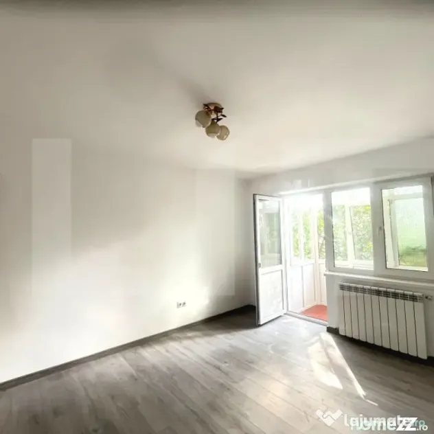 Apartament de 3 camere, 51 mp, Zona Primaverii