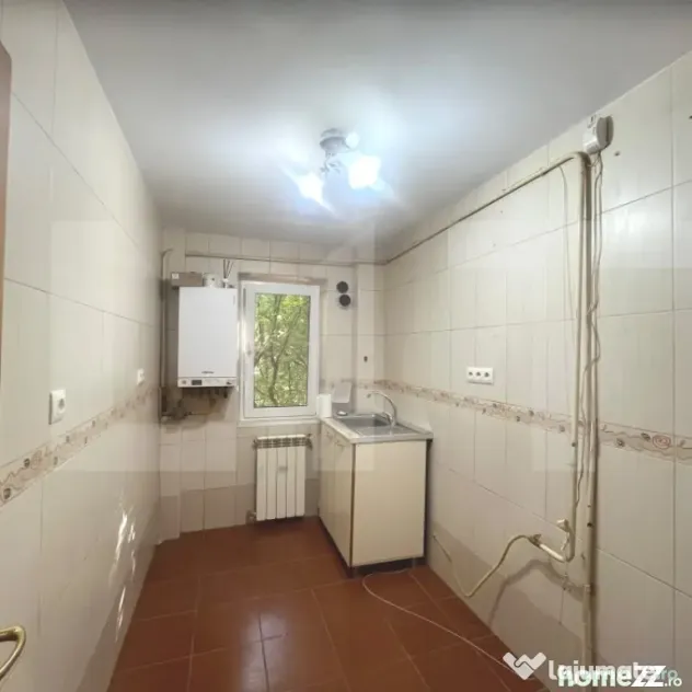 Apartament de 3 camere, 51 mp, Zona Primaverii - Botosani (Botosani)