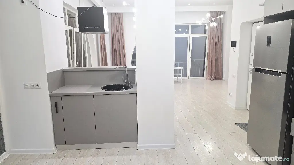 Inchiriez apartament 2 camere in Deva, zona ultracentrala, etaj 1,