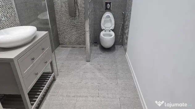 Inchiriez apartament 2 camere in Deva, zona ultracentrala, etaj 1,