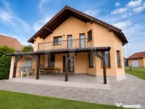 Casă cu vedere panoramică , teren 2330 mp și garaj