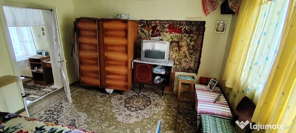 Casa locuibila in oras cu 1000mp teren