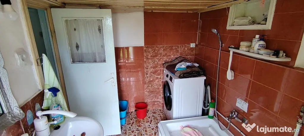 Casa locuibila in oras cu 1000mp teren