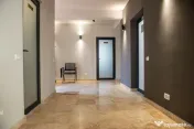 Birouri moderne de închiriat – complet mobilate și echip