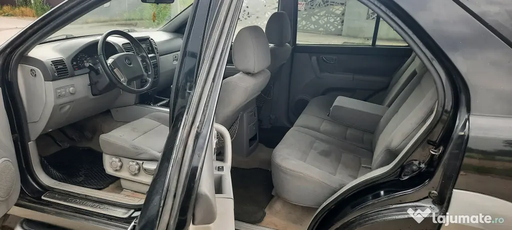 KIA Sorento, 2,5 CRDI, 4X4 La buton, Mic , Mare , Auto, Manual, An 2006,