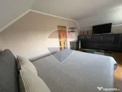 Casă gata de locuit cu teren 2700mp si garaj dublu in Ma... 