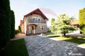 Casă gata de locuit cu teren 2700mp si garaj dublu in Ma... 
