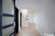 Casă tip duplex, P+1E, 174mp construiți — Budeasa Mar... 