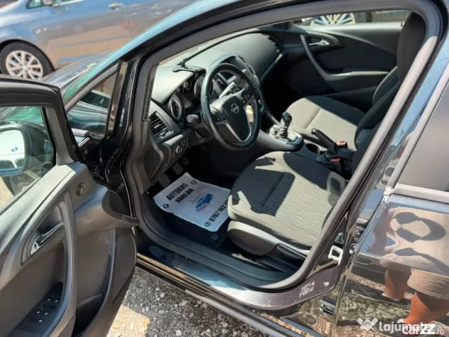Opel Astra 1.6 CDTI DPF Edition