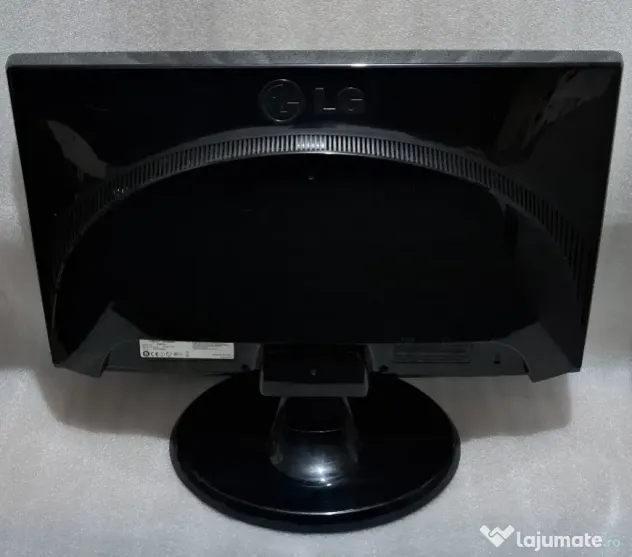 Monitor LCD 24 inch, LG Flatron W2453TQ-PF