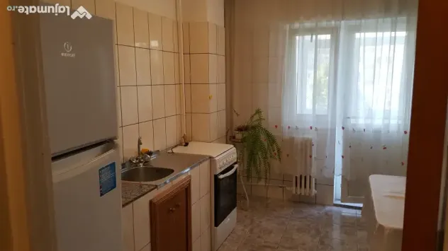 Proprietar închiriez apartament 2 camere ultracentral