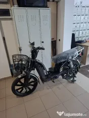 Vand bicicleta electrica 