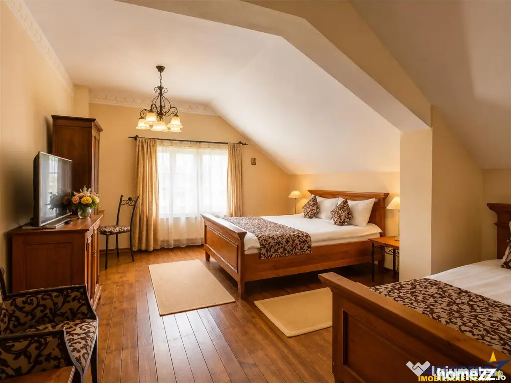 Hotel boutique:restaurant,spa,domeniu de 4.300 mp,5 minute d - Bran (Brasov)