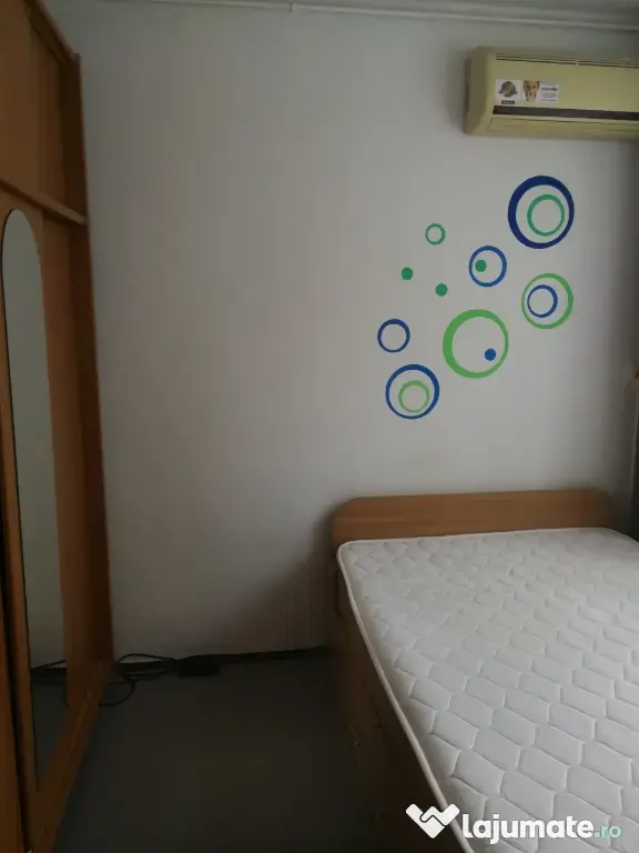 Vanzare apartament cu 3 camere + boxa in Drumul Taberei/Valea Argesului