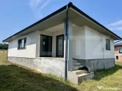 Vand casa singur in curte pe un nivel - Corunca - zona Penny 