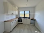 Vand casa singur in curte pe un nivel - Corunca - zona Penny 