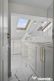 VILĂ TUNARI | 194MP UTILI + POD AMENAJAT 80MP | TEREN 1534M 