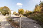 Teren stradal pe colț - Ideal afacere - front stradal mare 