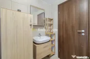 Casă de vânzare Tâncăbești cu grădină, aproape de lac 