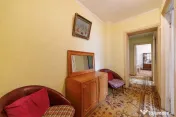Apartament luminos cu 3 camere și balcon – Exercițiu 