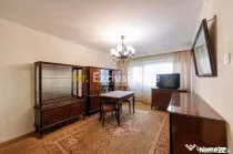 Apartament luminos cu 3 camere și balcon – Exercițiu