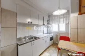 Apartament luminos cu 3 camere și balcon – Exercițiu 