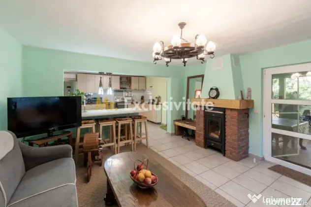 Casa vintage in Com. Uliești, Dambovița cu livadă gene...