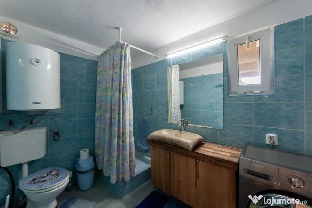 Casa vintage in Com. Uliești, Dambovița cu livadă gene...