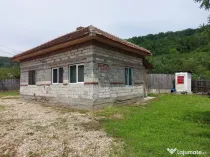 Casa de terminat in Bascov-Valea Ursului, Strada Salcamilor