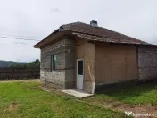 Casa de terminat in Bascov-Valea Ursului, Strada Salcamilor 