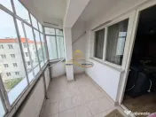 Apartament 3 camere decomandate, str.9 Mai 