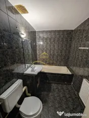 Apartament 3 camere decomandate, str.9 Mai 