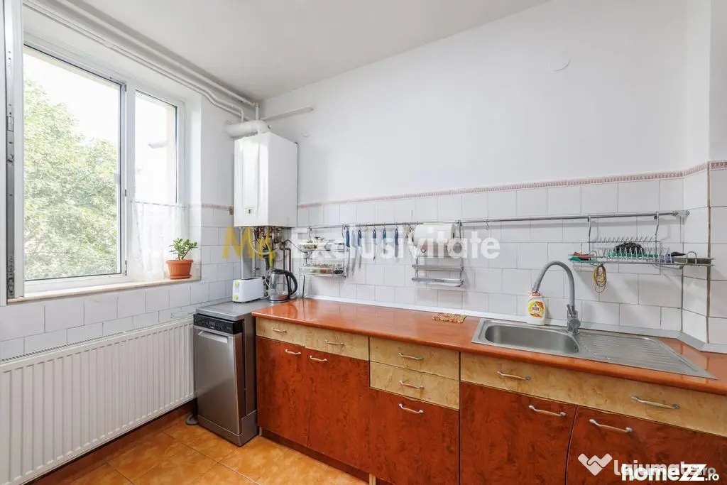 Apartament 2 camere, etaj 3, zona Traian
