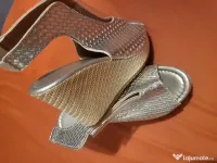 Sandale argintii cu talpa ortopedica 