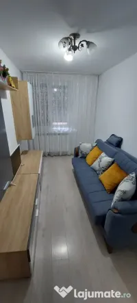 Închiriez apartament cu 2 camere decomandat în zona Neptun 
