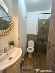 Garsoniera la casa zona Trei Stejari 
