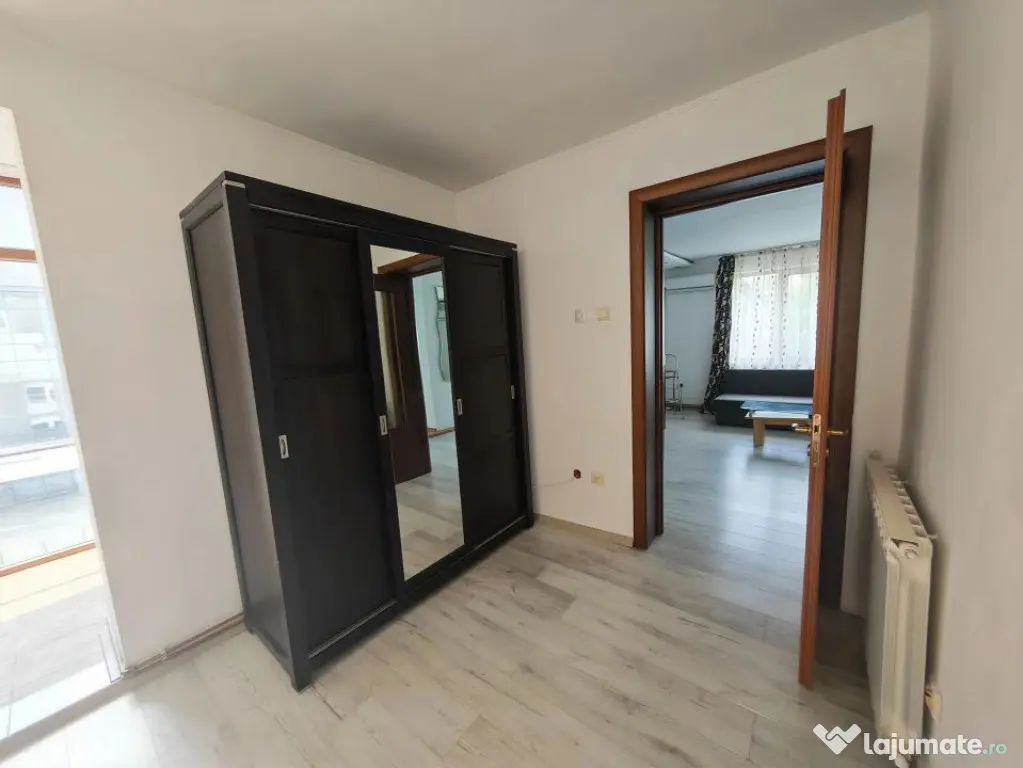 Apartament 2 camere de închiriat în Pitești zonă cent...
