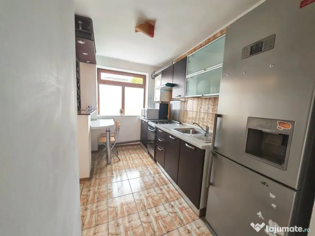 Apartament 2 camere de închiriat în Pitești zonă cent...